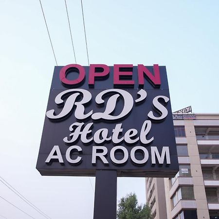 Rds Hotel Αχμπανταμπάντ Εξωτερικό φωτογραφία