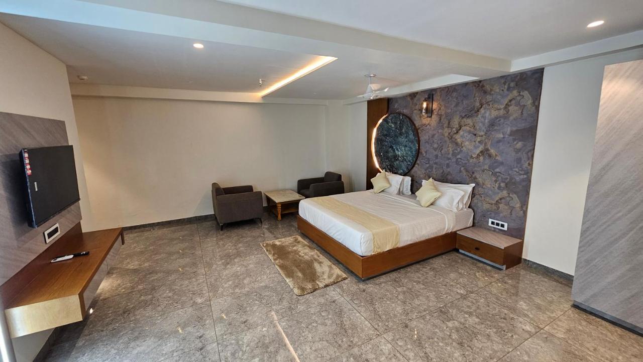 Rds Hotel Αχμπανταμπάντ Εξωτερικό φωτογραφία