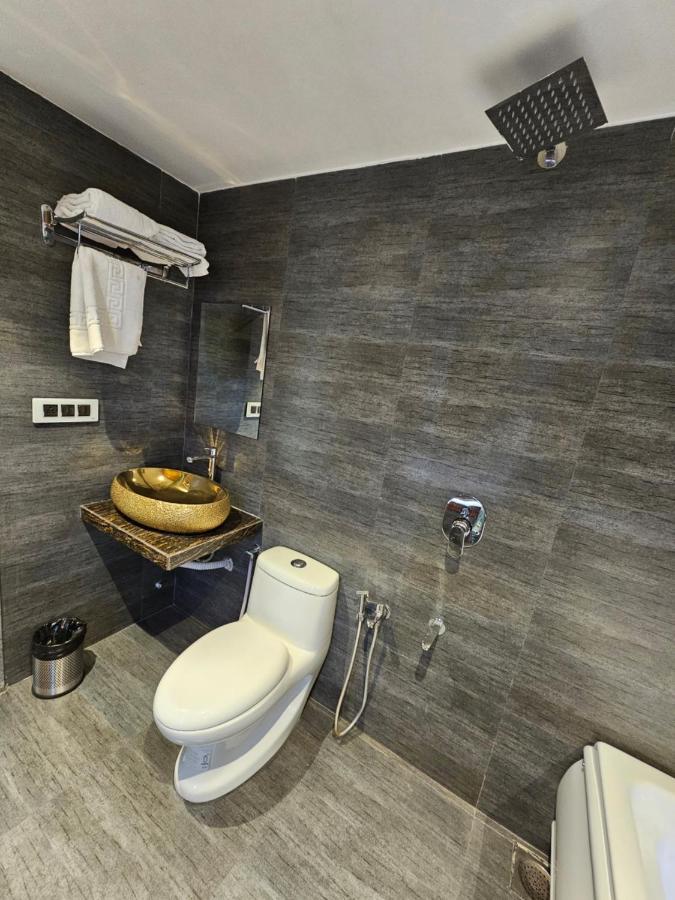 Rds Hotel Αχμπανταμπάντ Εξωτερικό φωτογραφία
