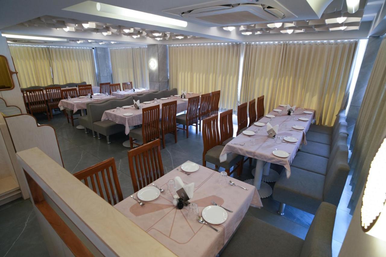 Rds Hotel Αχμπανταμπάντ Εξωτερικό φωτογραφία