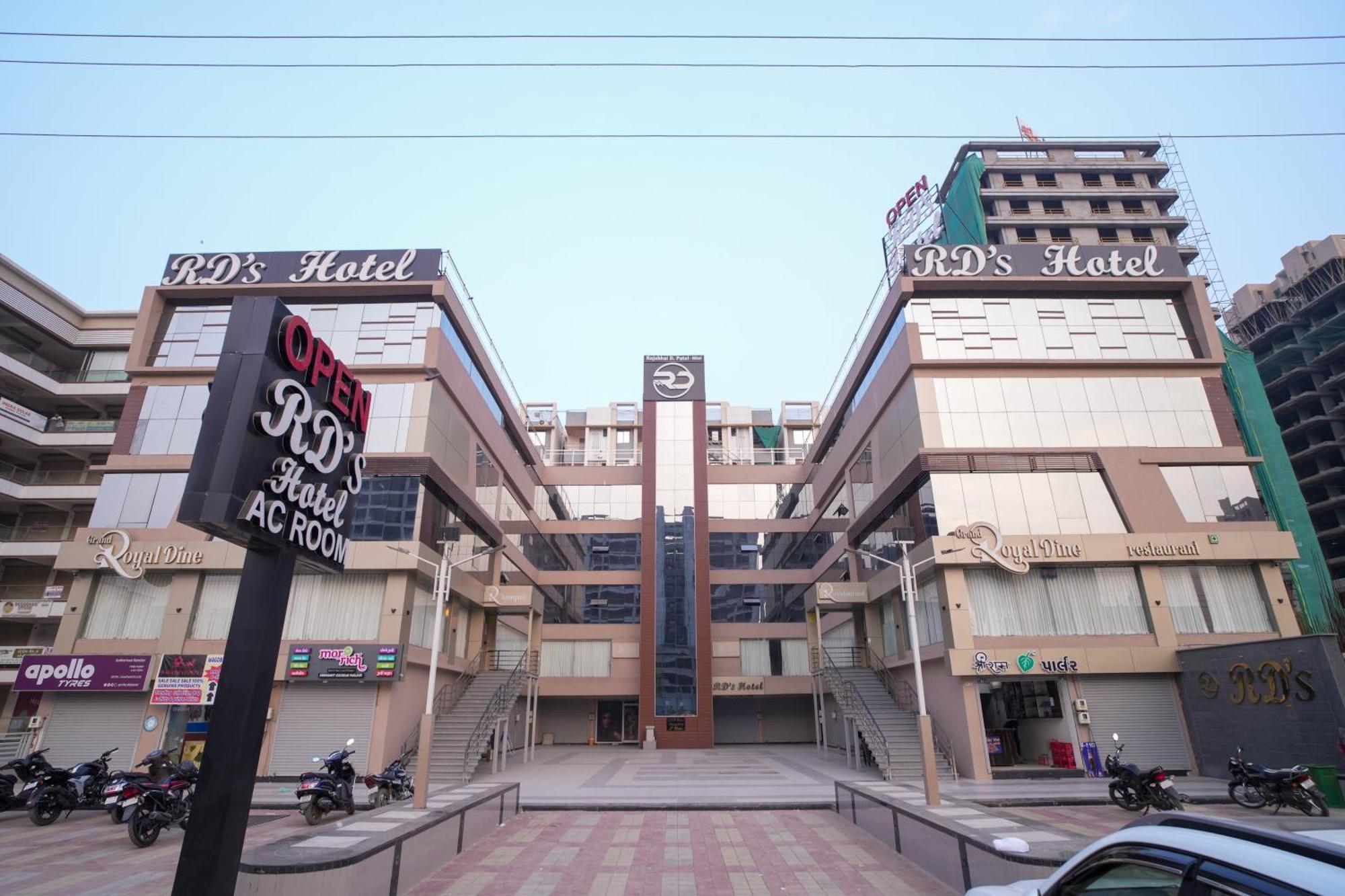 Rds Hotel Αχμπανταμπάντ Εξωτερικό φωτογραφία
